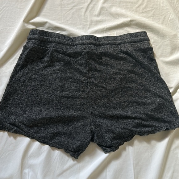 Ptula athletic shorts - Picture 2 of 3